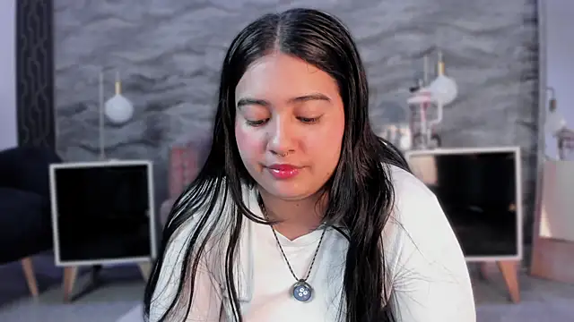 lilithst  online show from November 4, 9:07 pm