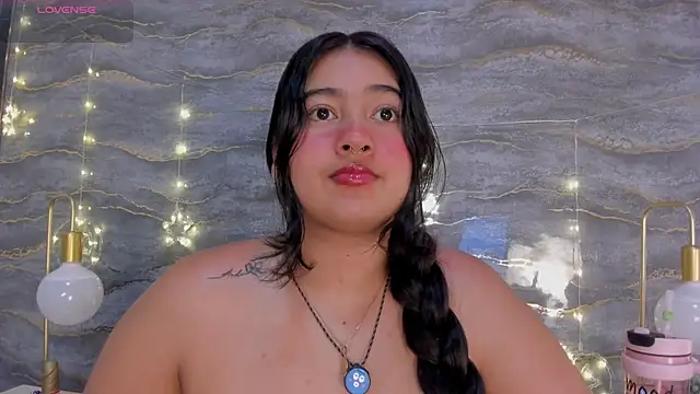 lilithst  online show from December 14, 8:36 pm