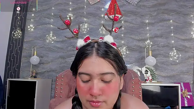 lilithst  online show from December 18, 9:18 pm