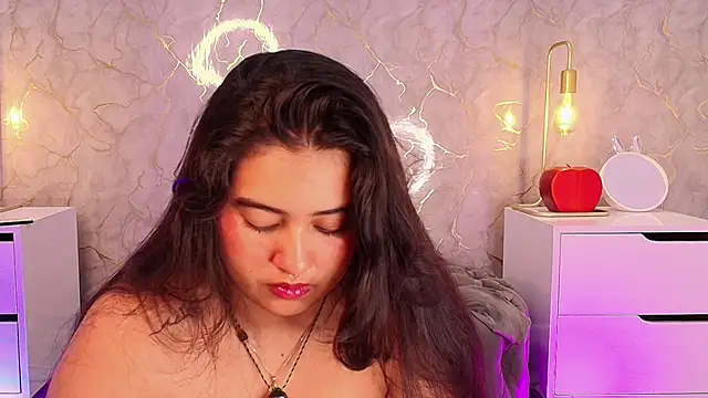 lilithst  online show from November 27, 9:26 pm