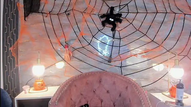 lilithst  online show from October 20, 8:53 pm