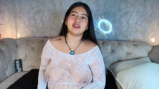 lilithst  online show from November 12, 9:40 pm