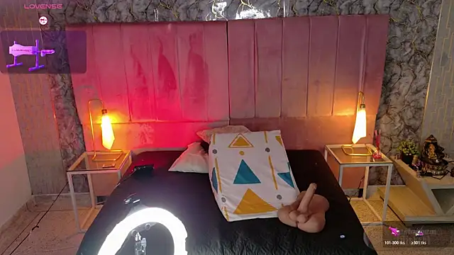 lilithst  online show from March 21, 8:35 pm