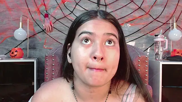 lilithst  online show from October 26, 8:42 pm