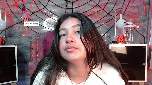 lilithst  online show from October 28, 9:25 pm