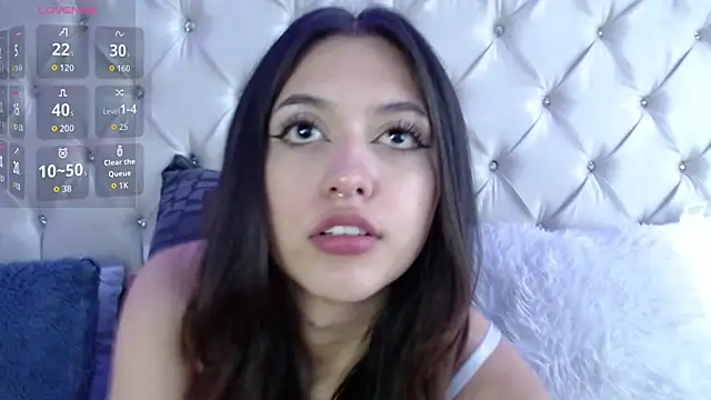 Snapshot of Miss_dakota26 chatting on November 24, 8:09 pm Miss dakota26 online show from November 24, 8:09 pm