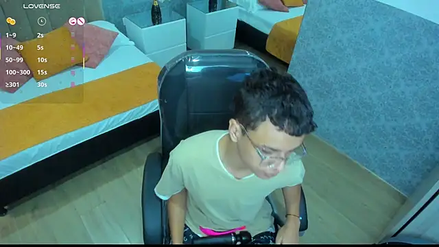 Xavier Fox    online show from November 5, 12:30 pm