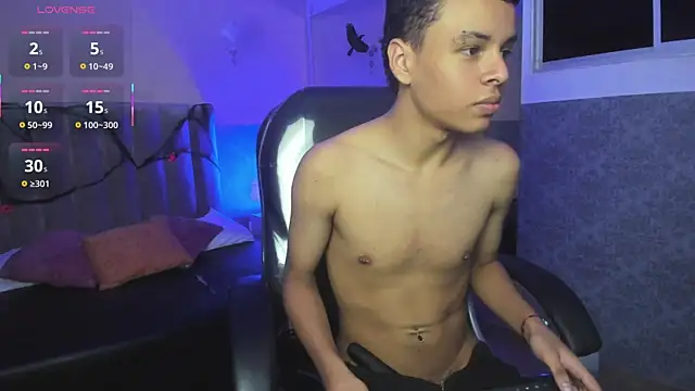 Xavier Fox    online show from November 4, 3:54 am