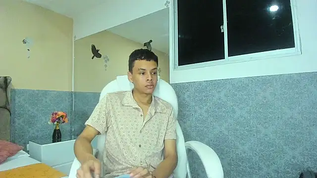 Xavier Fox    online show from October 24, 3:05 am