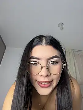 Snapshot of Julietalcl chatting on June 23, 12:19 am Julietalcl online show from June 23, 12:19 am