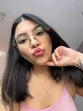 Julietalcl online show from April 13, 8:57 pm