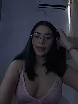 Snapshot of Julietalcl chatting on April 30, 8:27 pm Julietalcl online show from April 30, 8:27 pm