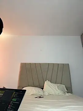 Julietalcl online show from February 22, 6:20 pm