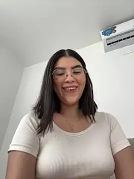 Julietalcl online show from December 21, 9:15 pm