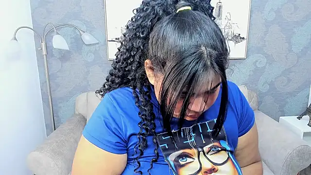 Snapshot of Sara_clk chatting on February 4, 8:37 pm Sara clk online show from February 4, 8:37 pm