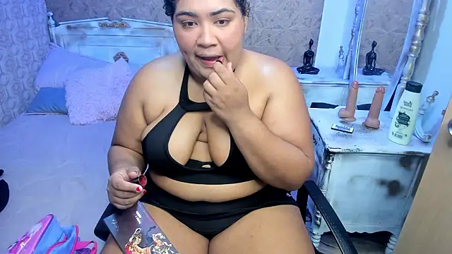 Snapshot of Sara_clk chatting on February 21, 8:00 pm Sara clk online show from February 21, 8:00 pm