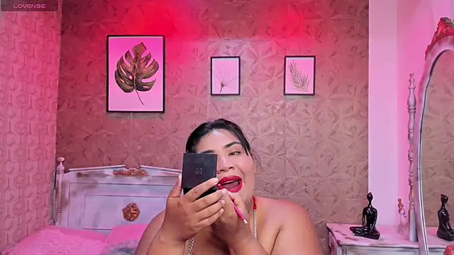 Sara clk online show from April 13, 7:29 pm