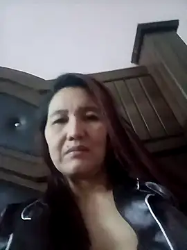 Snapshot of Bigtitsass81 chatting on November 10, 4:23 pm Bigtitsass81 online show from November 10, 4:23 pm