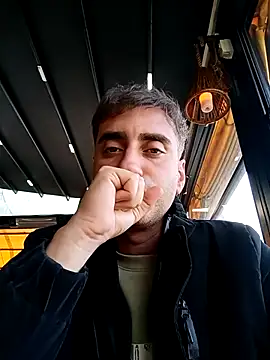 Snapshot of ahmetblk95 chatting on November 29, 10:04 am ahmetblk95 online show from November 29, 10:04 am