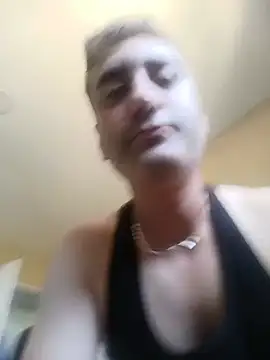 Snapshot of ahmetblk95 chatting on May 27, 10:44 am ahmetblk95 online show from May 27, 10:44 am