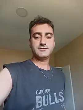 Snapshot of ahmetblk95 chatting on June 16, 10:48 am ahmetblk95 online show from June 16, 10:48 am