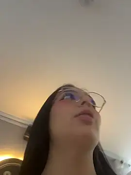 Snapshot of michelle_cutee_ chatting on June 25, 7:41 pm michelle cutee online show from June 25, 7:41 pm