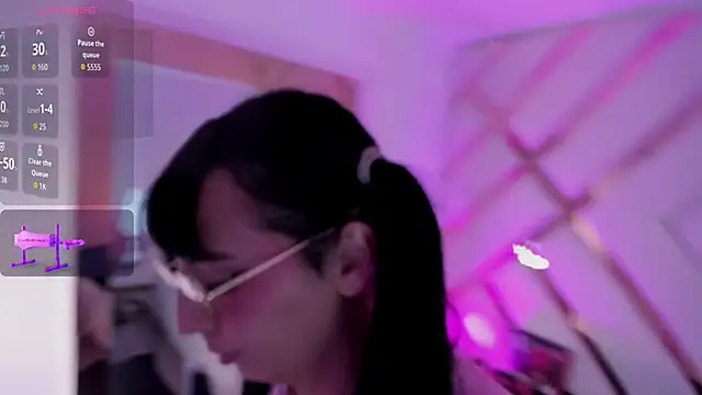 michelle cutee  online show from January 12, 7:31 pm