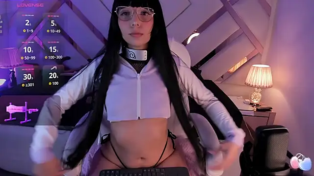 michelle cutee  online show from December 14, 8:47 pm