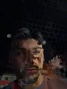 Snapshot of emir343475 chatting on December 15, 3:51 pm emir343475 online show from December 15, 3:51 pm