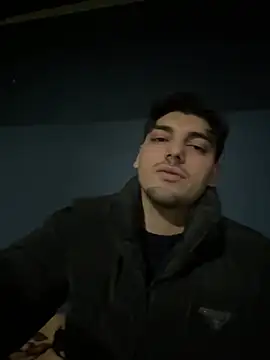 Snapshot of emir343475 chatting on February 1, 6:17 pm emir343475 online show from February 1, 6:17 pm