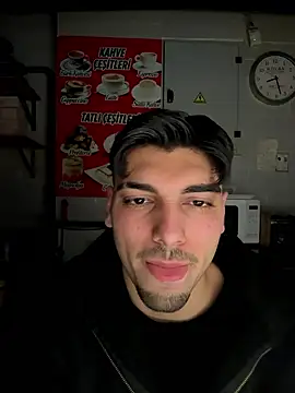 Snapshot of emir343475 chatting on January 9, 5:31 pm emir343475 online show from January 9, 5:31 pm