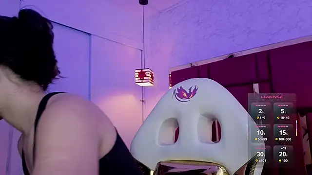 moon winy online show from February 14, 11:32 am