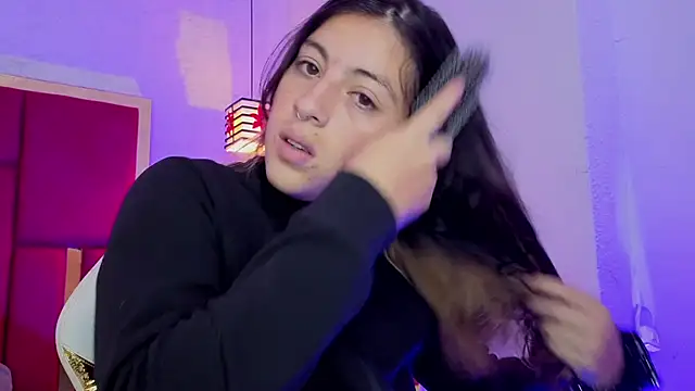 moon winy online show from March 11, 12:10 pm