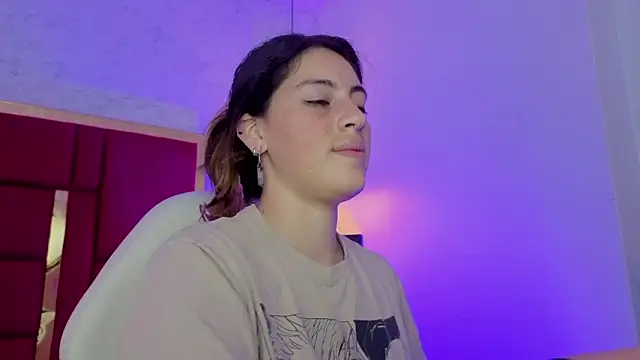 moon winy online show from February 20, 11:23 am