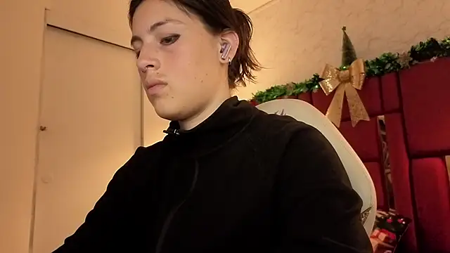 moon winy online show from January 9, 11:50 am