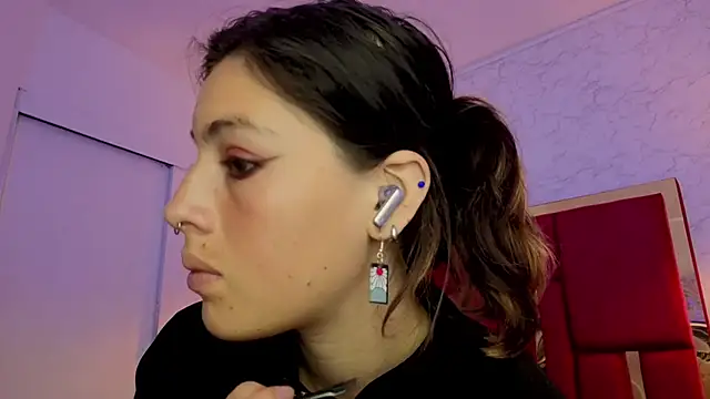 moon winy online show from February 12, 2:44 am