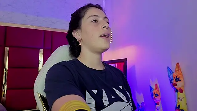 moon winy online show from February 24, 11:22 am