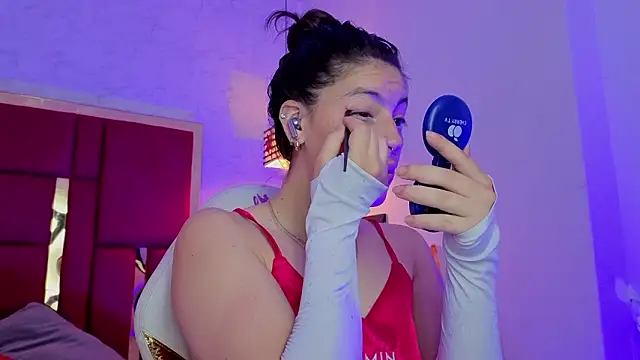 moon winy online show from March 23, 11:43 am