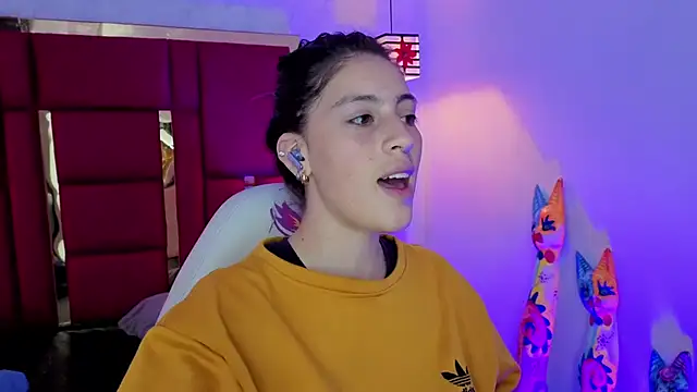 moon winy online show from April 2, 12:12 pm