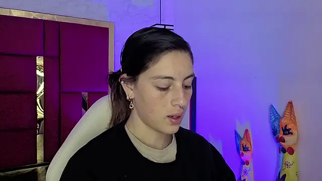 moon winy online show from February 23, 11:22 am