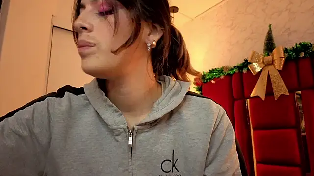 moon winy online show from December 21, 11:49 pm