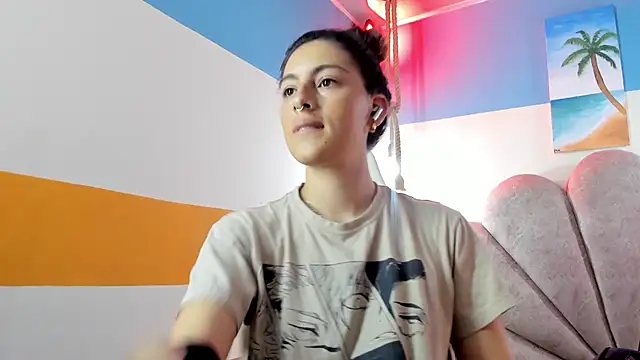 Snapshot of moon_winy chatting on October 25, 11:42 am moon winy online show from October 25, 11:42 am