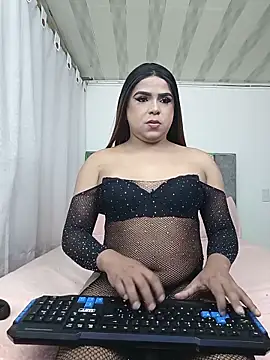 IvettePetit online show from May 21, 11:02 pm