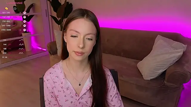 Yasmin Kass online show from November 29, 6:24 am