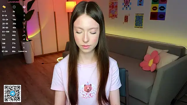 Yasmin Kass online show from April 4, 7:26 am