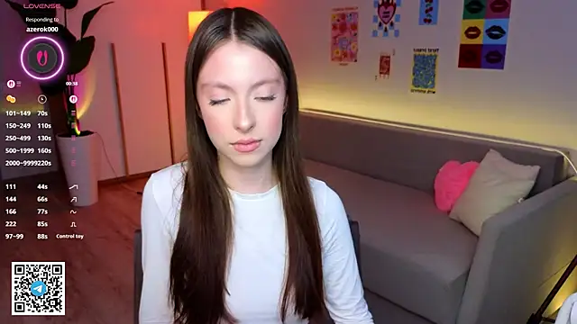 Yasmin Kass online show from March 22, 6:48 am