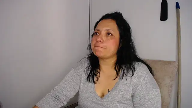 Snapshot of Lia_TabooMatureBbw chatting on February 11, 8:20 pm Lia TabooMatureBbw online show from February 11, 8:20 pm