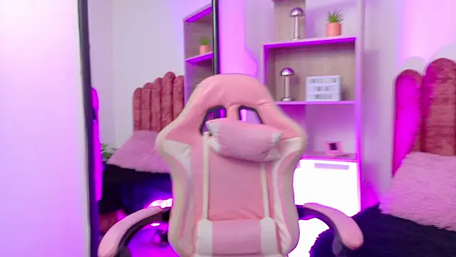 Lullaby Charade online show from December 15, 12:44 pm