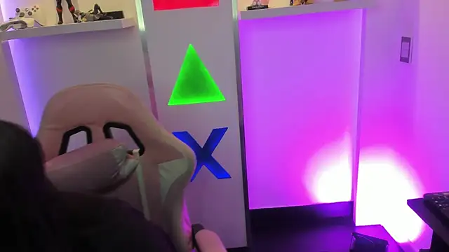 Lullaby Charade online show from November 12, 11:47 am