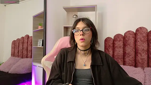 Lullaby Charade online show from December 18, 12:20 pm